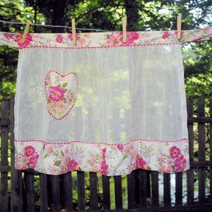 VTG Pink Cotton Floral & Off White Illusion Apron